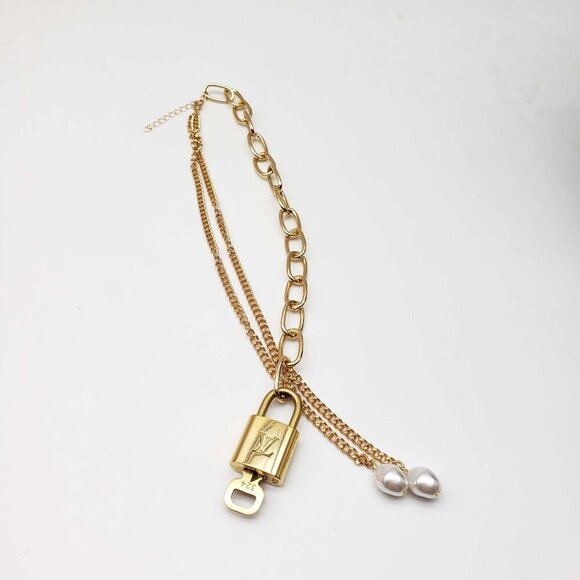 Authentic Louis Vuitton Lock and Key Gold Color with Gold Plated Chain Necklace - Picture 5 of 6